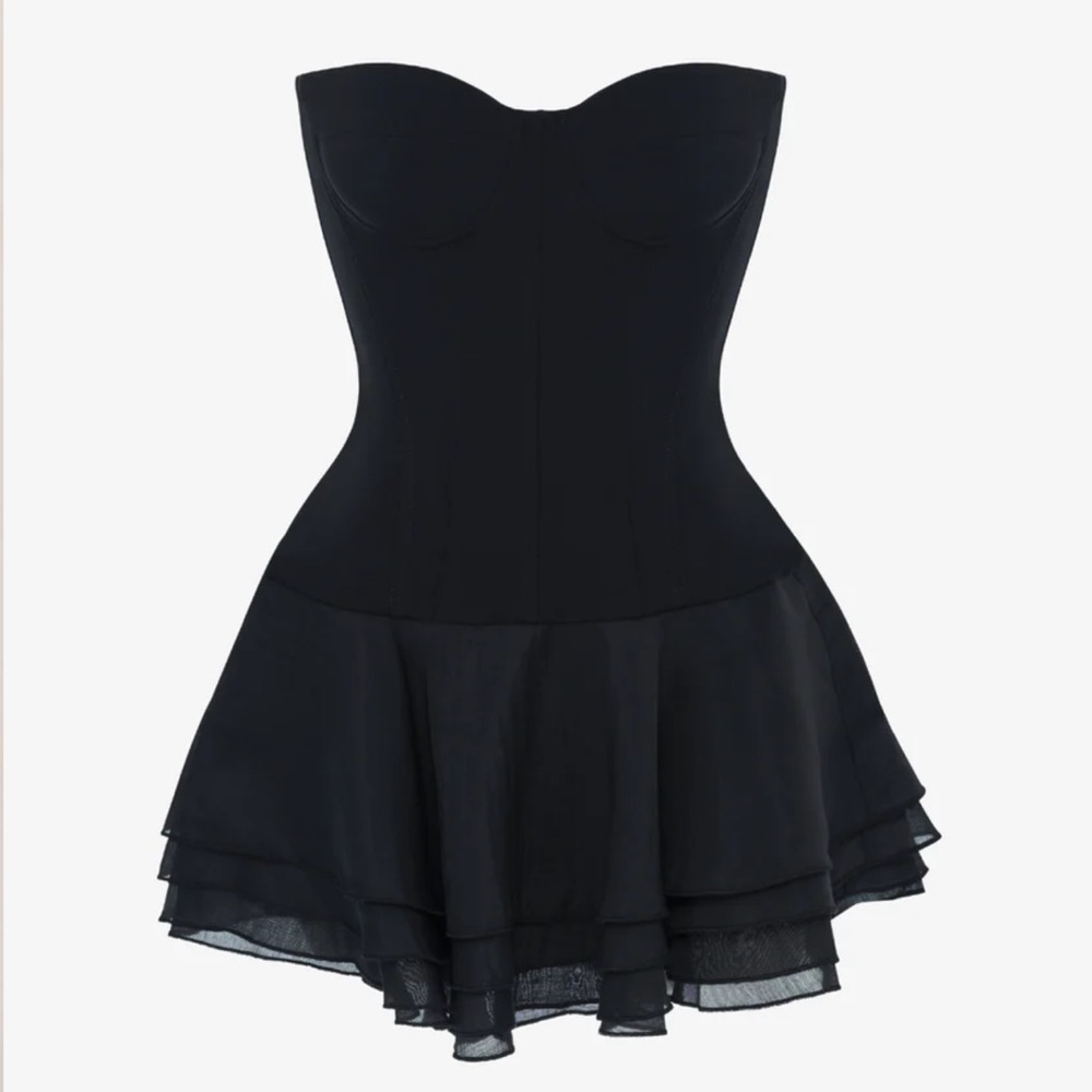 Chic Black Strapless Dress